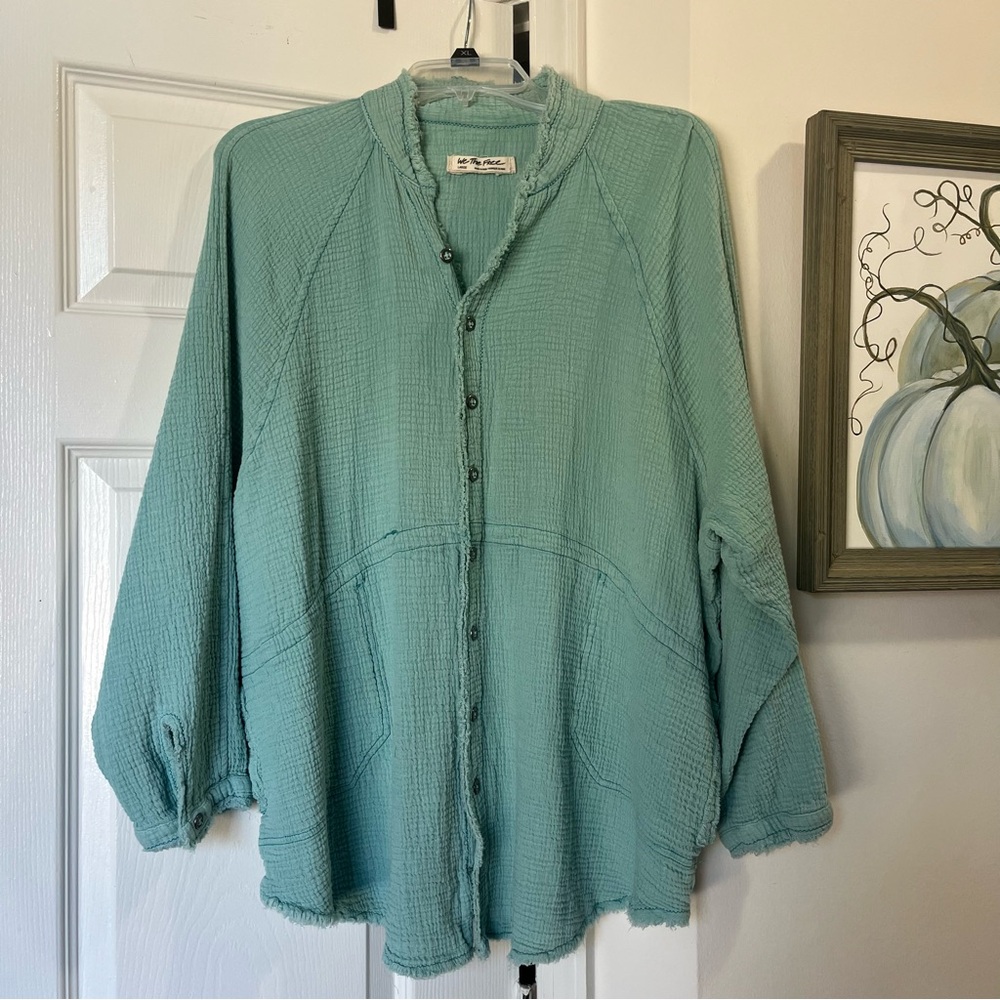 We The Free Daydream Button Down - Picture 4 of 10